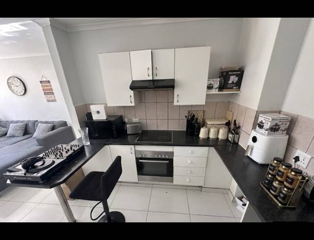 2 BEDROOM APARTMENT FOR SALE IN WITFIELD